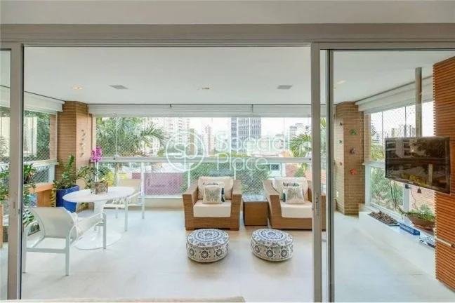 Imagem Apartamento impecável. São 26m² de área privativa, 4 dormitórios ( 3 suítes) e 5 vagas na gara...