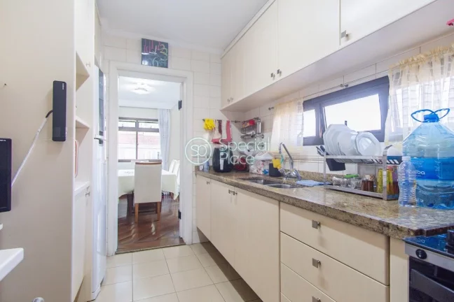 Imagem Excelente apartamento no alto de Santana. São 146m² de área privativa, 3 suítes, living para doi...
