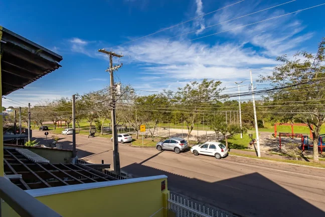 Imagem Sobrado 3 quartos no Fazendinha em frente Parque Mairi