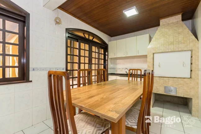 Imagem Casa com Piscina - 2 suites - São José dos Pinhais