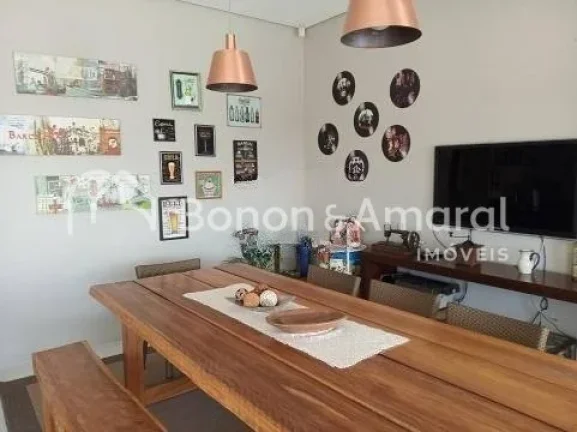 Imagem Imóvel com vista cinematográfica, conta com 4 quartos, sendo todos suítes, 4 salas e um amplo esc...