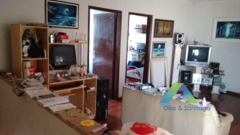 Imagem SANTO ANDRÉ Sobrado 189 metros, 2 dormitórios, EDICULA 4 vagas com ótima localização e valor !!!