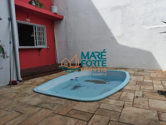 Imagem Casa ampla bem arejada ótima localização no Centro de Ubatuba SP