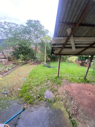 Imagem Oportunidade casa 2 quartos muito bem localizada e com espaço de pátio em Novo Hamburgo