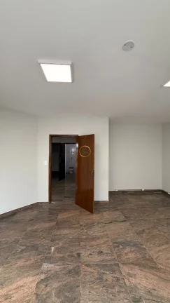Imagem EXCELENTE IMÓVEL COMERCIAL DISPONIVEL PARA LOCAÇÃO EM ÁREA NOBRE DE FRANCA PRÓXIMO A AVENIDA ANTONIO BARBOZA FILHO NO BAIRRO REGINA HELENA