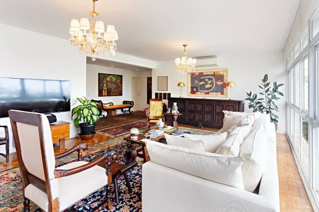 Imagem Apartamento 230M², 3Q, 1 Suíte, 2 Salas, 4 Banheiros, 1 Vaga, Banheira, Lavabo, Ar Condicionado Central, Banheiro de Serviço.