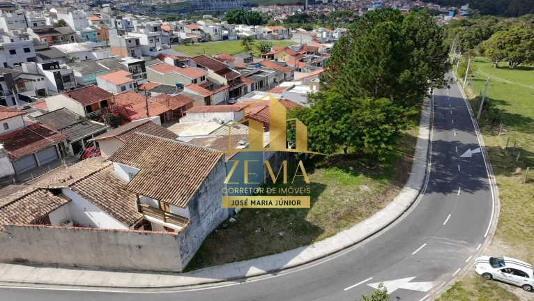 Imagem Terreno plano em esquina, 153,90m2, Parte Alta, Excelente localização.