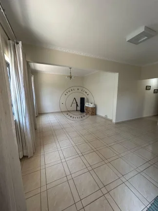 Imagem Casa à Venda no Parque Taquaral - 3 Quartos (1 Suíte) e com Edícula nos fundos - Campinas