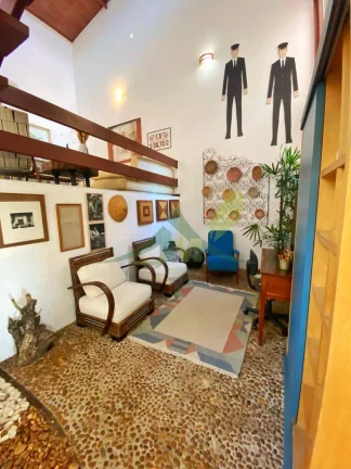 Imagem Casa Espaçosa e Aconchegante à Venda no Bairro Loanda, Atibaia/SP