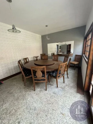 Imagem Casa com 4 quartos sendo 4 suítes e 360 m2 - Venda - Alphaville