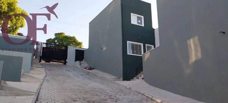 Imagem Casa assobradada em condominio fechado