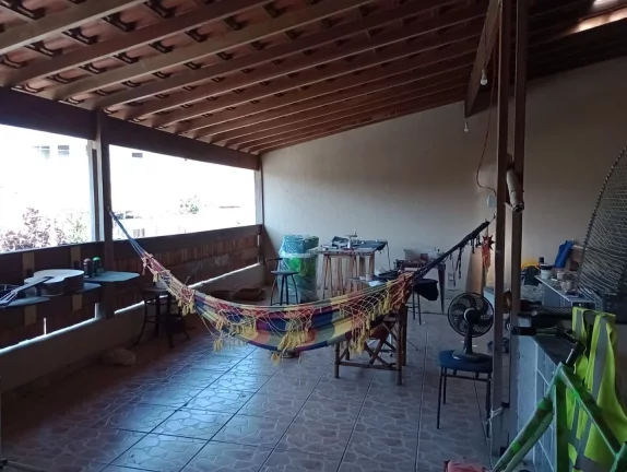 Imagem Sobrado com 3 dormitórios à venda, 279 m² por R$ 640.000,00 - Sitio Paredão - Ferraz de Vasconcelos/SP