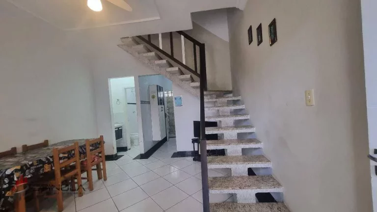 Imagem Sobrado com 2 dormitórios à venda, 76 m² por R$ 380.000,00 - Vila Caiçara - Praia Grande/SP
