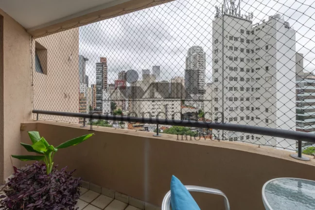 Imagem Apartamento em Perdizes com 120m²a 50 metros do Metrô Fradique Coutinho.