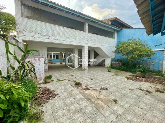 Imagem Casa Imperdível! Quase pé na areia e com uma vista deslumbrante do mar, esta é a oportunidade que...
