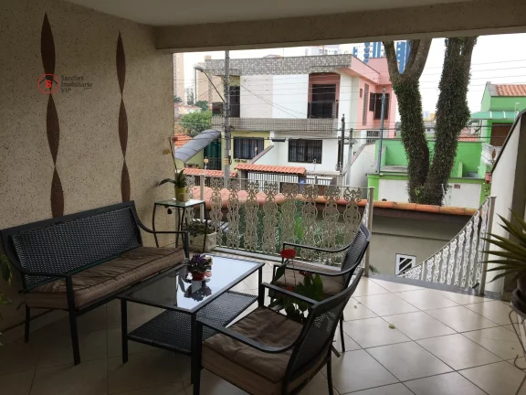 Imagem CASA ASSOBRADADA COM 3 DORMITÓRIOS PARA VENDA, AO LADO DO LARGO DA VILA ZELINA. 2 VAGAS DE GARAGEM, QUINTAL, CHURRASQUEIRA. A 12 MINUTOS A PÉ DO METRÔ