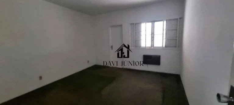 Imagem Casa com 3 dormitórios sendo 1 suíte à venda, 402 m² por R$ 1.150.000 - Centro - Sorocaba/SP