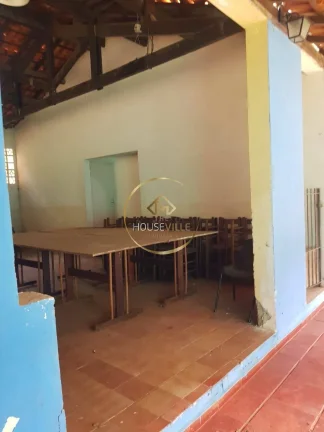 Imagem Chácara em Jacareí, 3 Casas (Sendo 10 Dormitórios), 108.900m².