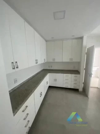Imagem VILA MARIANA Casa alto padrão 195M², 3 suítes, varanda gourmet, 2 vagas ótima localização e valor !!!