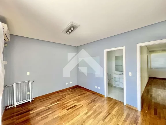Imagem Casa de Condomínio em Granja Viana - Cotia