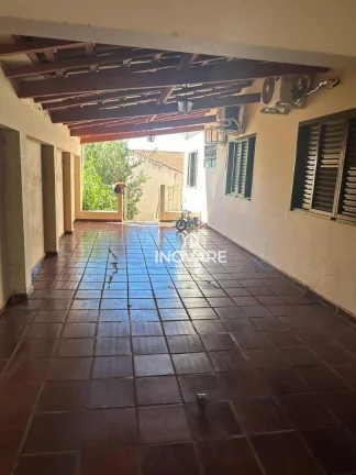 Imagem Casa com 3 dormitórios à venda, 360 m² por R$ 420.000,00 - Setor Central - Itumbiara/GO