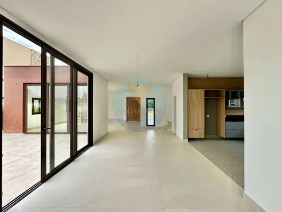 Imagem Casa em Condomínio a Venda no bairro Granja Viana - Carapicuíba, SP