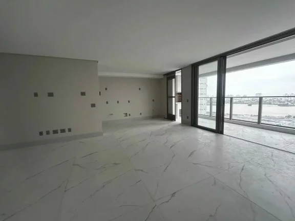 Imagem Apartamento de 3 suítes e 2 vagas de garagem no Centro de Itajaí