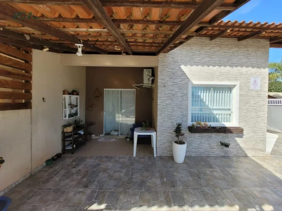Imagem Casa com 2 quartos, sendo 01 suíte - Possível Financiamento bancário