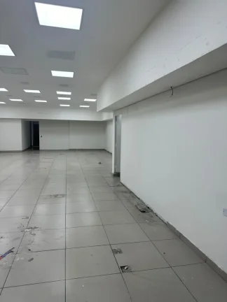 Imagem Excelente Salão para locação no Bairro Santa Terezinha em Santo André
