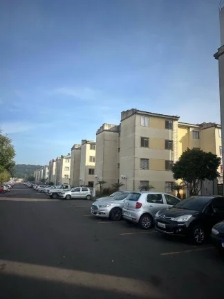 Apartamento Com 2 Quartos No Ganchinho - R$200 mil