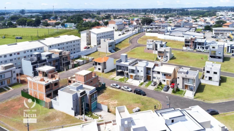 Imagem Sobrado com 3 dormitórios à venda, 132 m² por R$ 530.000,00 - Campo de Santana - Curitiba/PR
