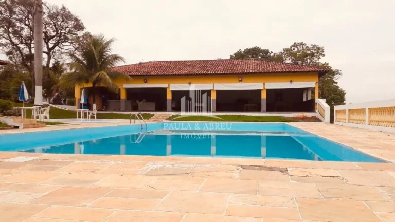 Chácara 5.000M², (terreno 48.000m² para outros Projetos) PLANA com 2 Casas Germinada idêntica com 3 Quartos Cada casa (todos suítes) 2 Salas, Salão de festas completo, Piscinas, em Laranjal Paulista-SP