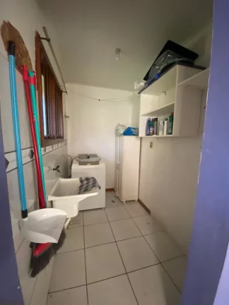 Imagem Oportunidade casa 2 quartos muito bem localizada e com espaço de pátio em Novo Hamburgo