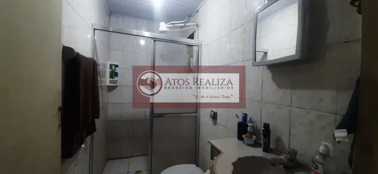 Imagem Grande oportunidade para investimento. Vendo casa para reforma, com um terreno de 210m² no jardim manacás, 400 metros da estação Grajaú da CPTM, casa com 2 Dormitórios, sala, cozinha, área de serviço, quintal, corredor lateral, 3 vagas de garagem,, churra