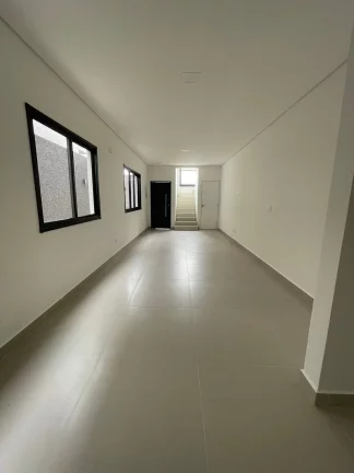 Imagem Casa à venda com 3 quartos, sendo 1 suíte, em Vila Petrópolis, Atibaia - SP