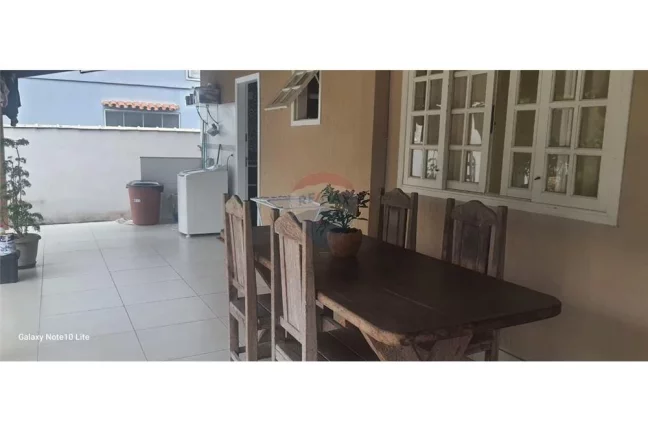 Imagem Linda e Paradisíaca Casa em Condomínio no Recanto de Itaipuaçu.
