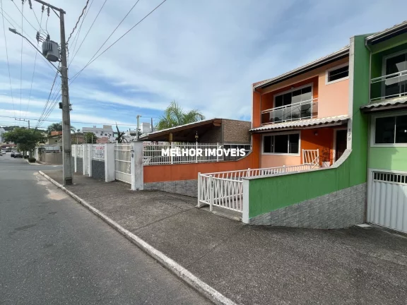 Imagem Terreno com 03 Sobrados Geminados à Venda – Praia dos Amores, Balneário Camboriú