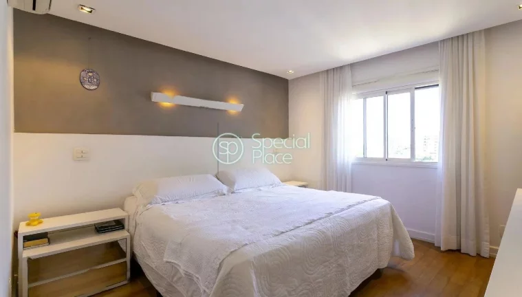 Imagem Lindo Apartamento com 191m² no Alto da Lapa. Ensolarado, com ares de casa! Todo reformado, varanda ...