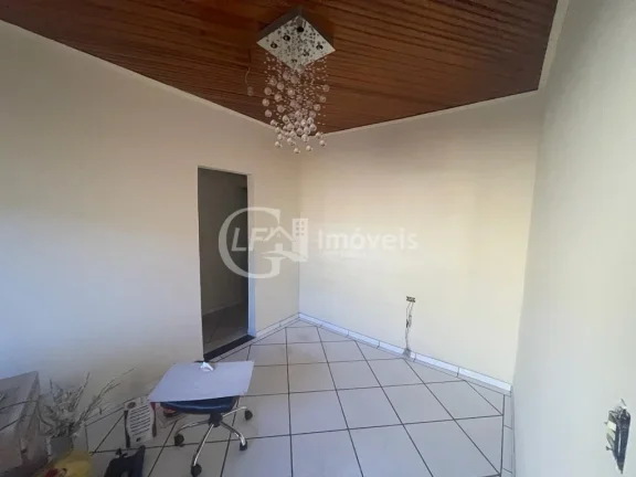 Imagem Casa à venda em Campo Grande-MS, Jardim Bonança: 3 quartos, 2 salas, 1 banheiro, 3 vagas de garagem, 130m² de área.