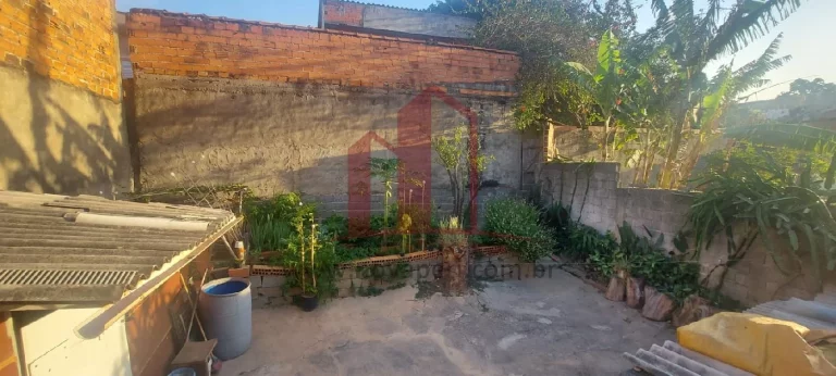 Imagem Casa à venda em Franco da Rocha-SP, Jardim Luciana: 2 quartos, 2 salas, 3 vagas de garagem, 214m² de área. Confira!