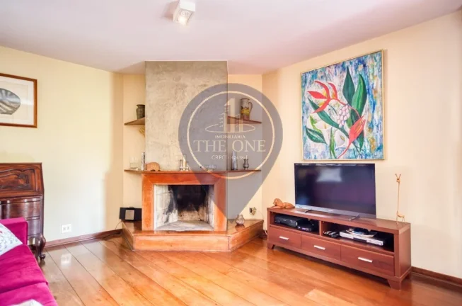 Imagem Imóvel de Luxo em Perdizes: Apartamento de 4 Quartos e 3 Suítes com 212m², 2 Salas e 4 Vagas de Garagem
