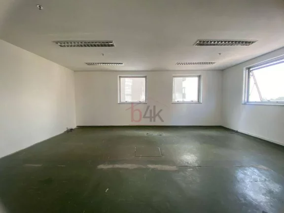 Imagem Duas salas comerciais unificadas com o total de 80m² para locação no Alto da Boa Vista/Santo Amaro.