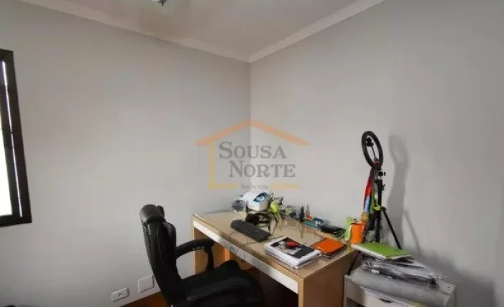 Imagem Apartamento com 3 dormitórios, sendo 1 suíte, totalizando 4 banheiros. Possui 150 m² de área, lo...