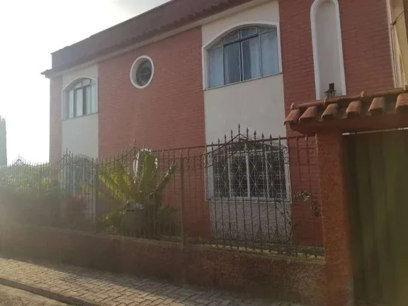 Imagem Confortável Apartamento de Três Quartos com Suíte e Garagem para Um Carro