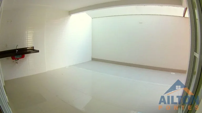 Imagem Apartamento Casa com 2 Quartos na Quadra do Mar na Praia do Morro - Guarapari/ES
