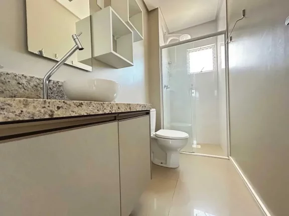 Imagem Apartamento com 3 dormitórios sendo 1 suíte e 2 vagas de garagem - Bairro Fazenda Itajaí/SC