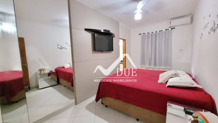 Imagem Casa com 3 suites à venda, 219 m² por R$ 1.650.000 - Embaré - Santos/SP