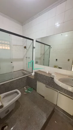 Imagem Imóvel muito bem localizado em área nobre de Ribeirão, ao lado de bancos e ótimos comércios.