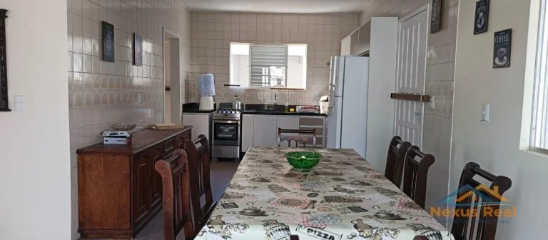 Imagem Sobrado com 4 Quartos