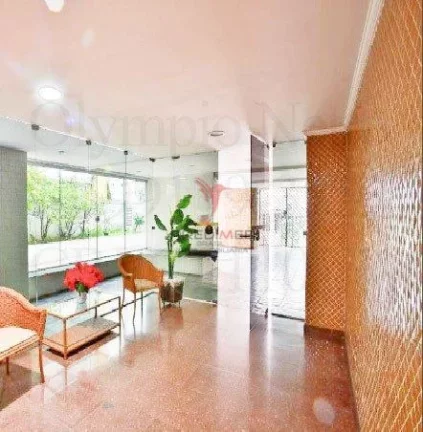 Imagem Excelente Apartamento na Praça da Árvore